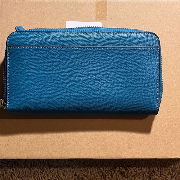 Kate Spade New York Madison Large Continental Wallet in Teal - Picture 2 of 10